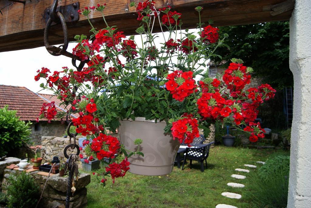 38 Friaudour Bed & Breakfast Saint-Pardoux  Room photo